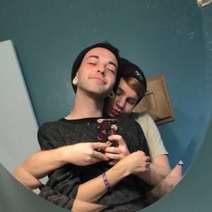 Meet your Posher, Levi